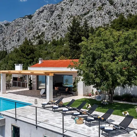 Kostela * Makarska