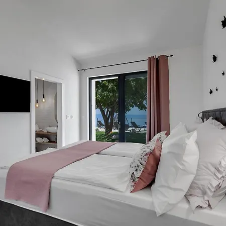 Kostela Villa *